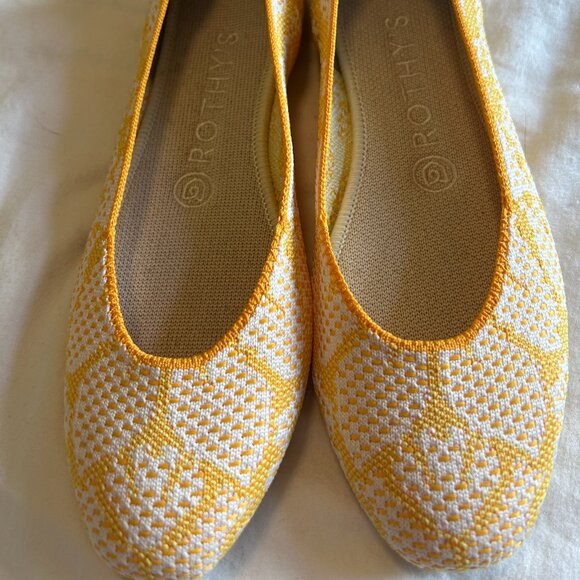 UNWORN ROTHYS Square Daisy - Retired Pattern! - Picture 1 of 4